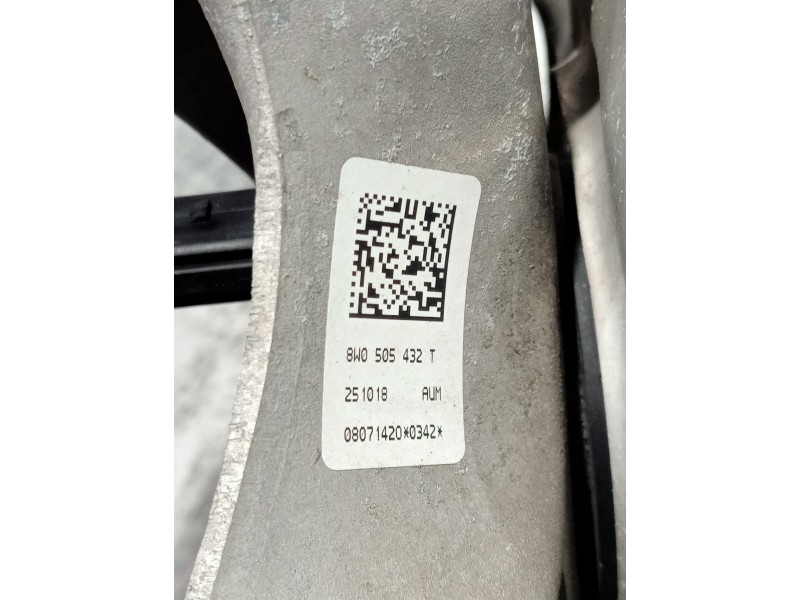 Recambio de mangueta trasera derecha para audi a4 avant (8wd) referencia OEM IAM 8W0505460F 8W0615612D 