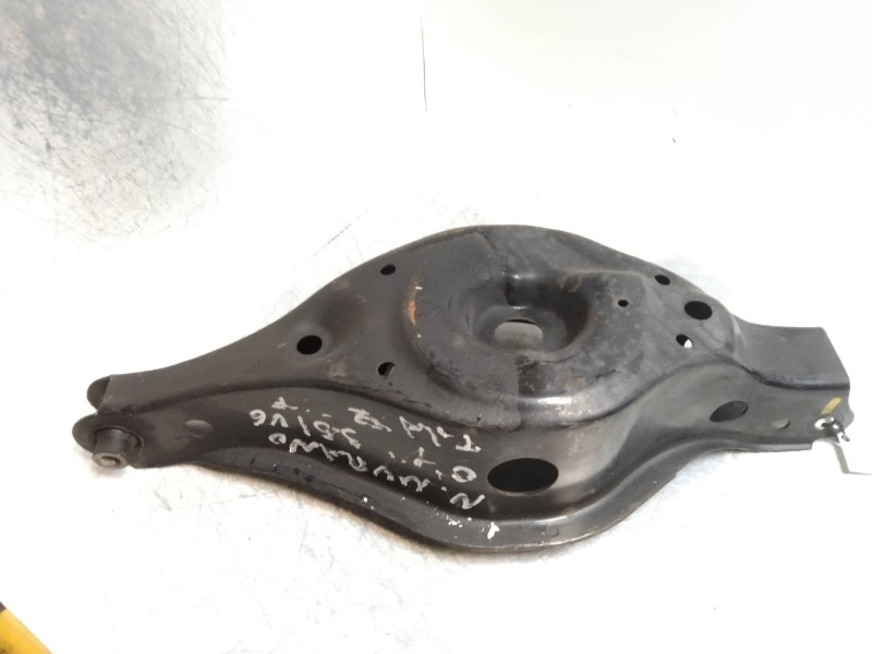 Recambio de brazo suspension inferior trasero izquierdo para nissan murano (z50) 3.5 v6 cat referencia OEM IAM   