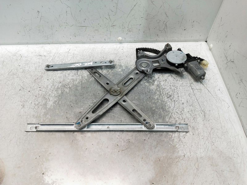 Recambio de elevalunas delantero derecho para hyundai i20 referencia OEM IAM 988201J100 2621004670 5P