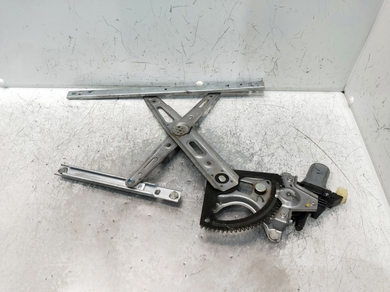 Recambio de elevalunas delantero derecho para hyundai i20 referencia OEM IAM 988201J100 2621004670 5P