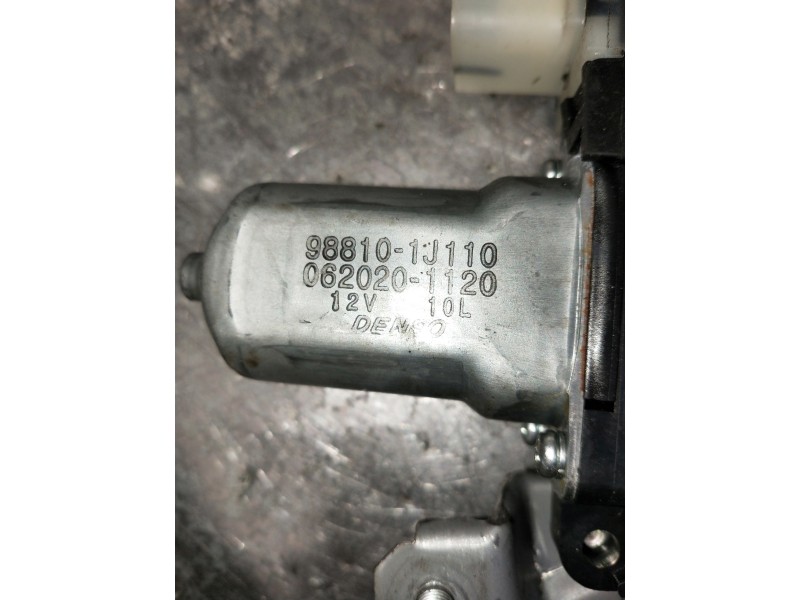 Recambio de elevalunas delantero izquierdo para hyundai i20 referencia OEM IAM 988101J110 0620201120 5P
