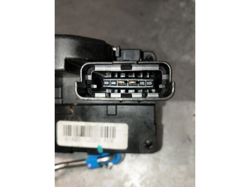 Recambio de motor cierre centralizado trasero derecho para hyundai i20 referencia OEM IAM 81420J020  5P