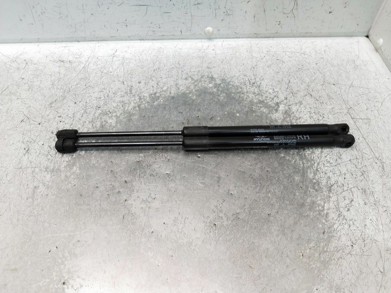 Recambio de amortiguadores maletero / porton para hyundai i20 referencia OEM IAM 817704P000  