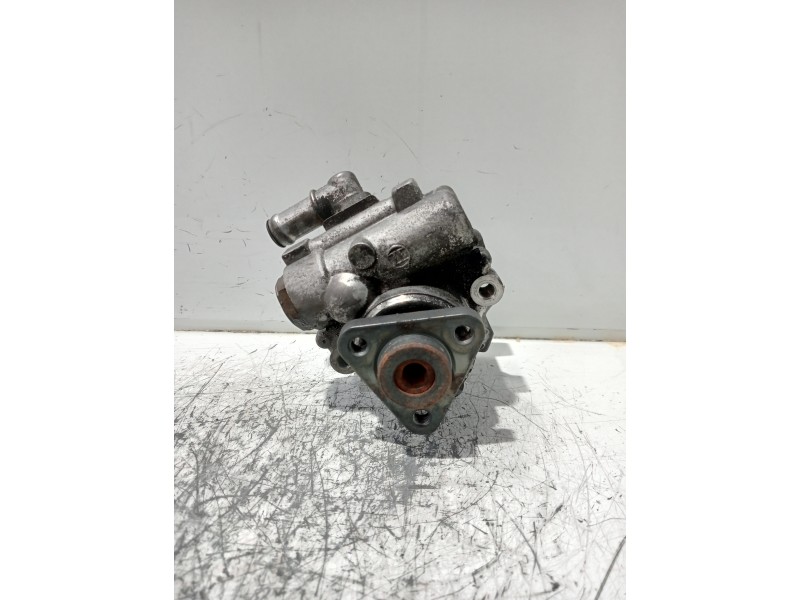Recambio de bomba direccion para audi a6 berlina (4f2) referencia OEM IAM 7692955200 4F0145155E 