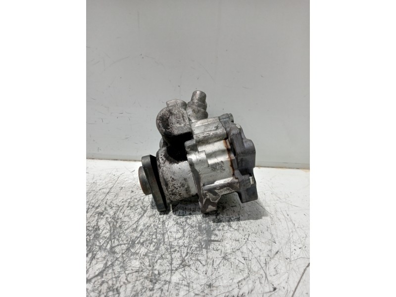 Recambio de bomba direccion para audi a6 berlina (4f2) referencia OEM IAM 7692955200 4F0145155E 