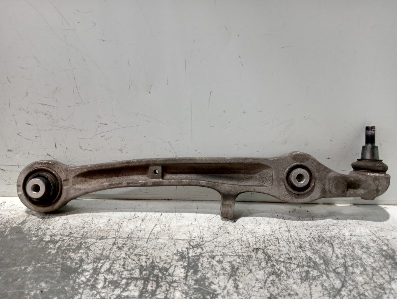 Recambio de brazo suspension inferior delantero derecho para audi a6 berlina (4f2) referencia OEM IAM 4F0407151  