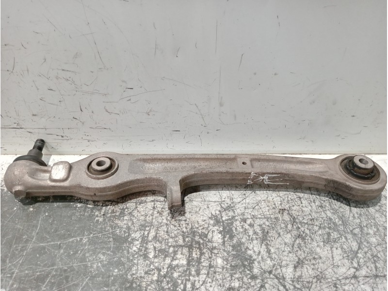 Recambio de brazo suspension inferior delantero derecho para audi a6 berlina (4f2) referencia OEM IAM 4F0407151  