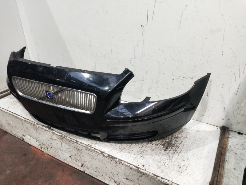 Recambio de paragolpes delantero para volvo v50 familiar 1.8 kinetic referencia OEM IAM   