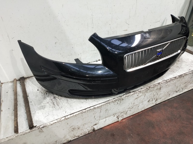 Recambio de paragolpes delantero para volvo v50 familiar 1.8 kinetic referencia OEM IAM   