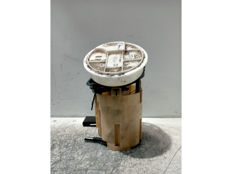 Recambio de bomba combustible para mercedes clase c (w203) berlina 2.2 cdi cat referencia OEM IAM A2034703394 0580303031 