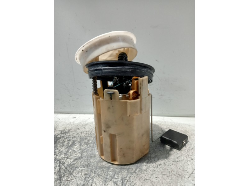 Recambio de bomba combustible para mercedes clase c (w203) berlina 2.2 cdi cat referencia OEM IAM A2034703394 0580303031 
