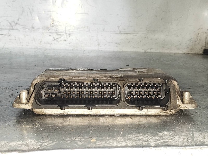 Recambio de centralita motor uce para seat ibiza (6k1) signo referencia OEM IAM 0261206031 6K0906032C 