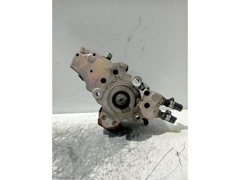 Recambio de bomba inyeccion para mercedes clase c (w203) berlina 2.2 cdi cat referencia OEM IAM A6460700101 0445010078 