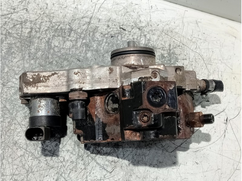 Recambio de bomba inyeccion para mercedes clase c (w203) berlina 2.2 cdi cat referencia OEM IAM A6460700101 0445010078 