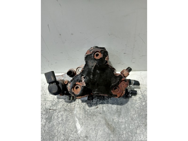 Recambio de bomba inyeccion para mercedes clase c (w203) berlina 2.2 cdi cat referencia OEM IAM A6460700101 0445010078 