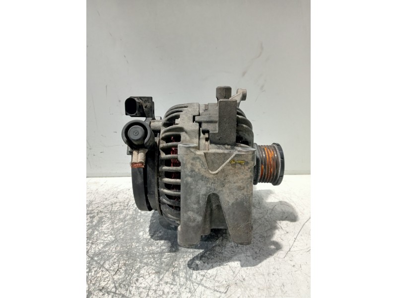 Recambio de alternador para mercedes clase c (w203) berlina 2.2 cdi cat referencia OEM IAM A0131540002 0124625014 