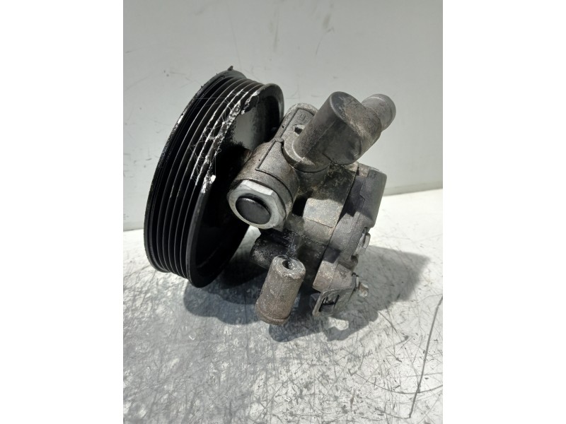 Recambio de bomba direccion para mercedes clase c (w203) berlina 2.2 cdi cat referencia OEM IAM A0044661301  
