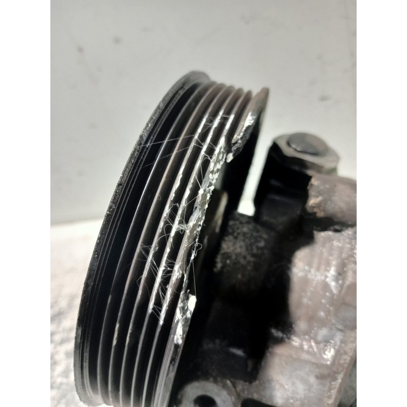 Recambio de bomba direccion para mercedes clase c (w203) berlina 2.2 cdi cat referencia OEM IAM A0044661301  