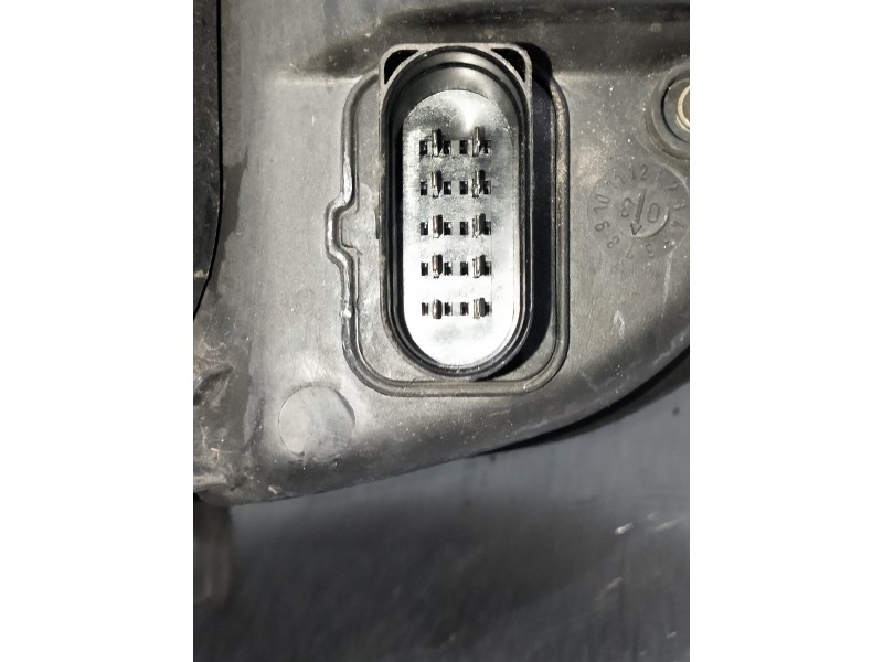 Recambio de faro derecho para mercedes sprinter 02.00  caja cerrada referencia OEM IAM   