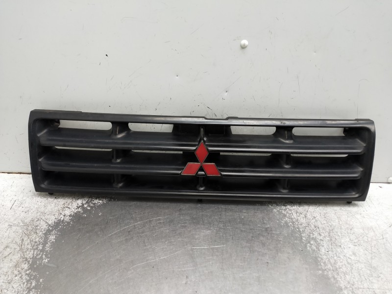Recambio de rejilla delantera para mitsubishi montero (v20/v40) 2800 td glx (2-ptas.) referencia OEM IAM   