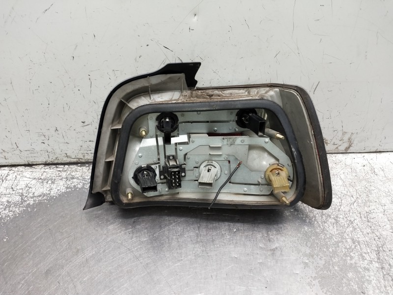 Recambio de piloto trasero izquierdo para bmw serie 3 berlina (e36) referencia OEM IAM   