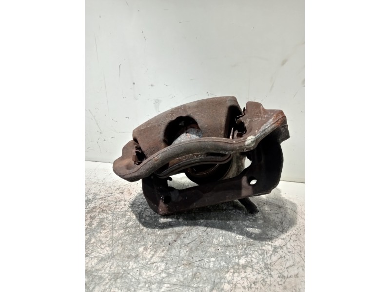 Recambio de pinza freno delantera derecha para mercedes clase c (w203) berlina 2.2 cdi cat referencia OEM IAM 6850/E  