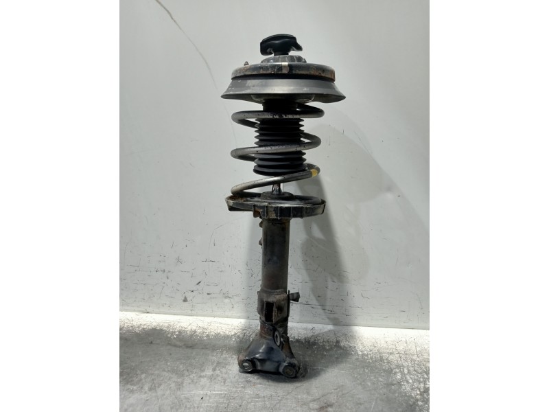 Recambio de amortiguador delantero para mercedes clase c (w203) berlina 2.2 cdi cat referencia OEM IAM A2033204130 824904553994 