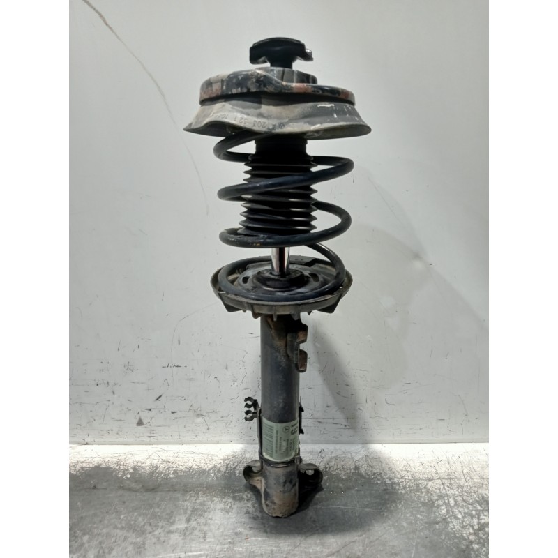 Recambio de amortiguador delantero para mercedes clase c (w203) berlina 2.2 cdi cat referencia OEM IAM A2033204130 824904553994 