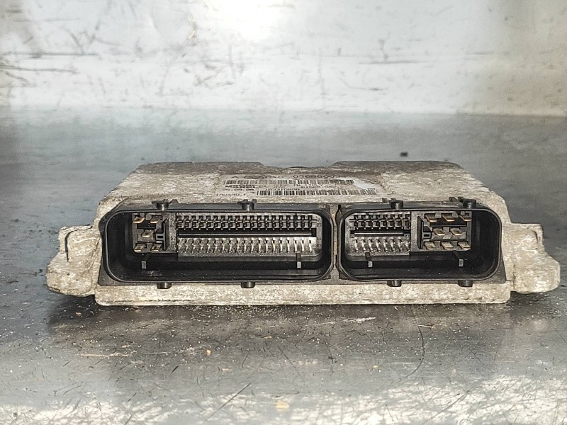 Recambio de centralita motor uce para volkswagen golf iv berlina (1j1) conceptline referencia OEM IAM IAW4MVF 6160054207 0369060