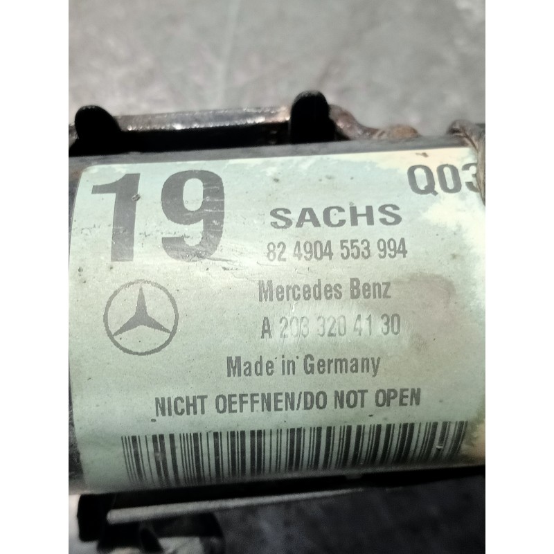 Recambio de amortiguador delantero para mercedes clase c (w203) berlina 2.2 cdi cat referencia OEM IAM A2033204130 824904553994 