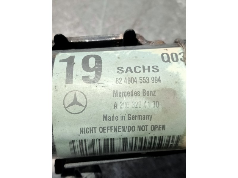 Recambio de amortiguador delantero para mercedes clase c (w203) berlina 2.2 cdi cat referencia OEM IAM A2033204130 824904553994 