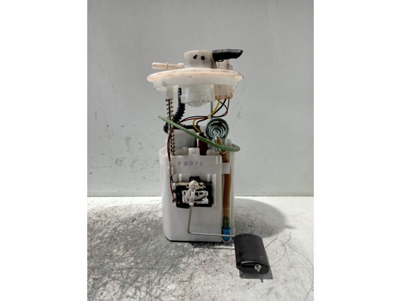 Recambio de bomba combustible para hyundai i20 referencia OEM IAM 311101J000  