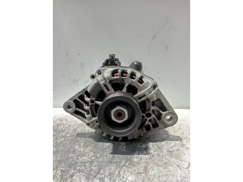 Recambio de alternador para hyundai i20 referencia OEM IAM 373002B300 2607372 