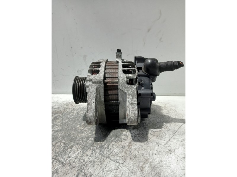 Recambio de alternador para hyundai i20 referencia OEM IAM 373002B300 2607372 