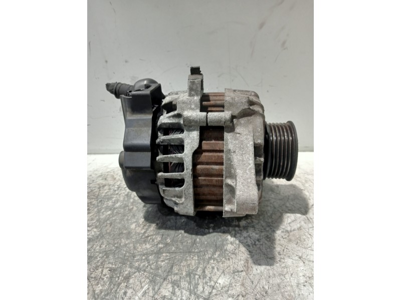 Recambio de alternador para hyundai i20 referencia OEM IAM 373002B300 2607372 