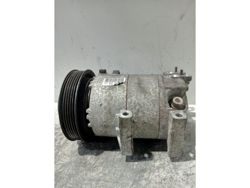 Recambio de compresor aire acondicionado para hyundai i20 referencia OEM IAM F500FG8AA06  