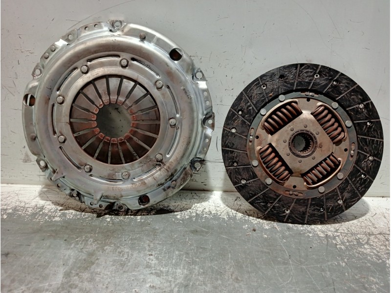 Recambio de kit embrague para seat alhambra (7v8) referencia OEM IAM   701293