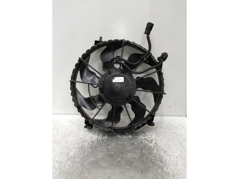 Recambio de electroventilador para hyundai i20 referencia OEM IAM 253804P050  