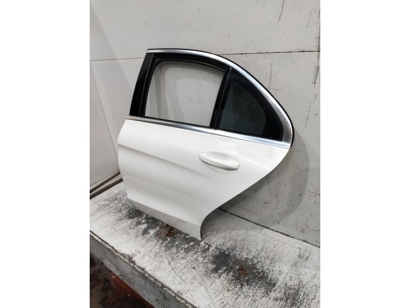 Recambio de puerta trasera izquierda para mercedes clase c (w205) lim. referencia OEM IAM   4P