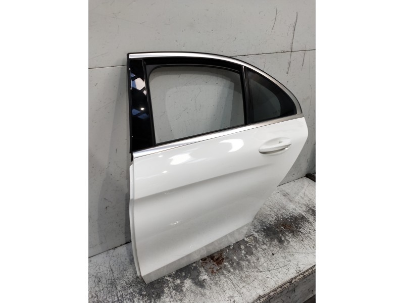 Recambio de puerta trasera izquierda para mercedes clase c (w205) lim. referencia OEM IAM   4P