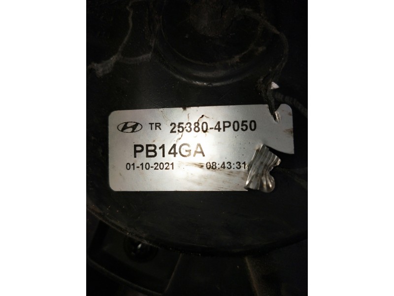Recambio de electroventilador para hyundai i20 referencia OEM IAM 253804P050  