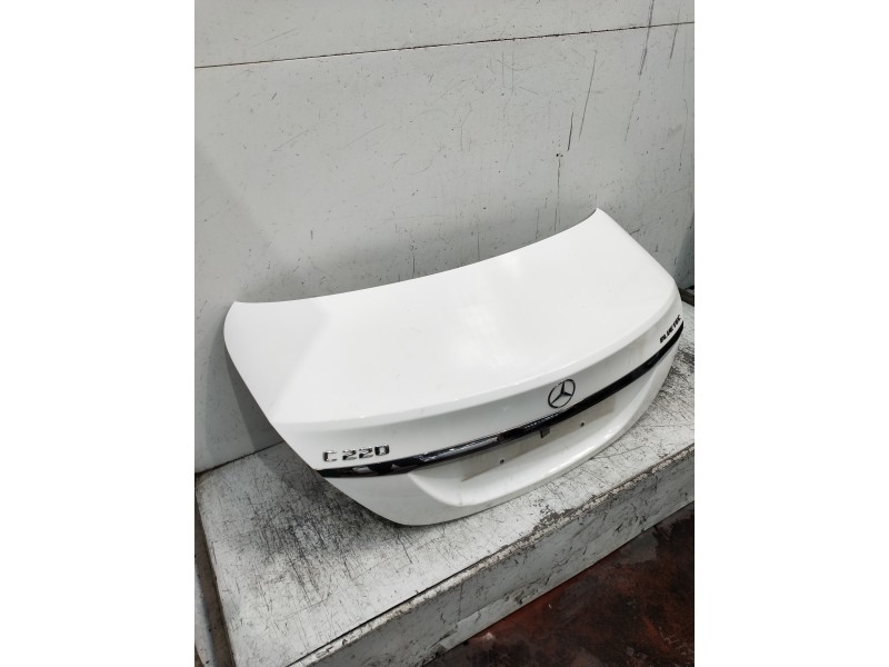 Recambio de tapa maletero para mercedes clase c (w205) lim. referencia OEM IAM   4P