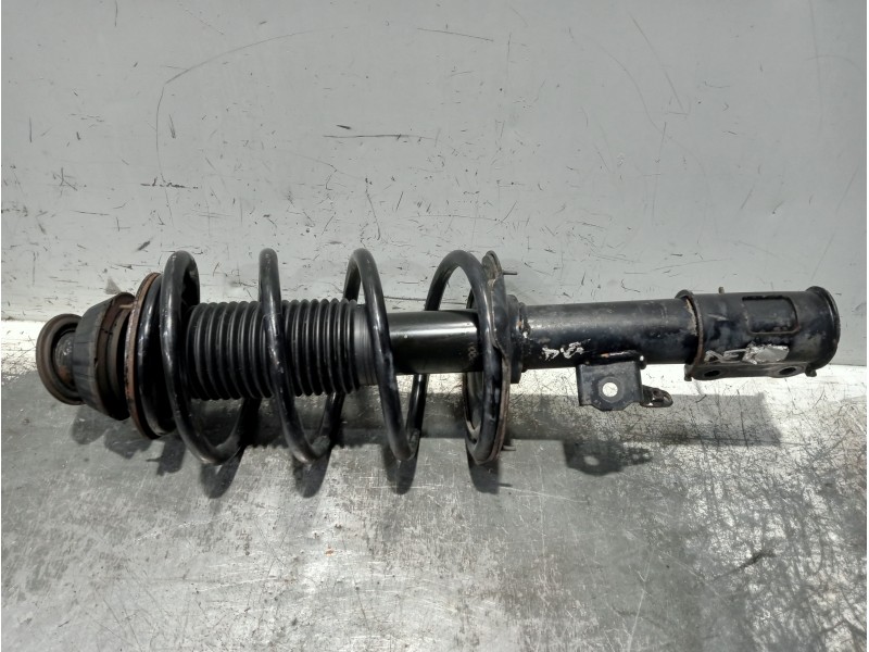 Recambio de amortiguador delantero derecho para hyundai i20 referencia OEM IAM 546604P000  