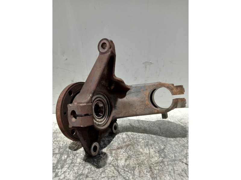 Recambio de mangueta delantera izquierda para peugeot 206 berlina xn referencia OEM IAM   