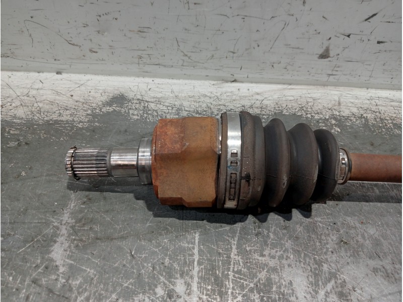 Recambio de transmision delantera derecha para hyundai i20 referencia OEM IAM   C3B0624C