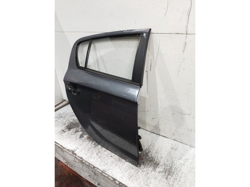 Recambio de puerta trasera derecha para hyundai i20 referencia OEM IAM   5P