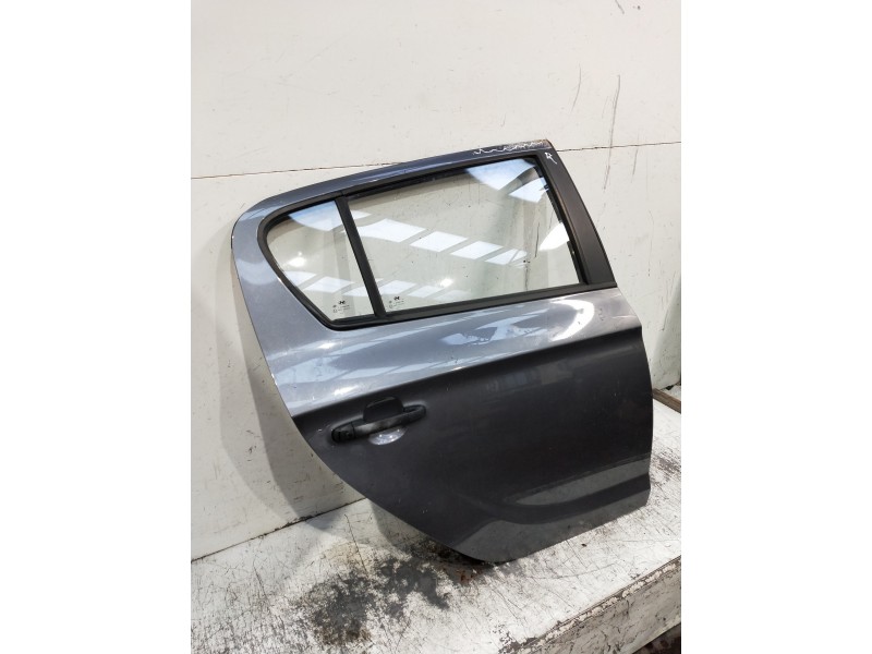 Recambio de puerta trasera derecha para hyundai i20 referencia OEM IAM   5P