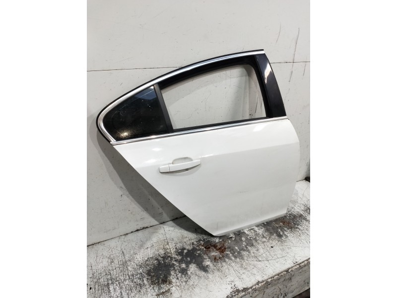Recambio de puerta trasera derecha para opel insignia berlina 2.0 16v cdti referencia OEM IAM   4P
