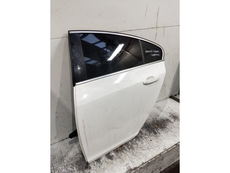 Recambio de puerta trasera izquierda para opel insignia berlina 2.0 16v cdti referencia OEM IAM   4P