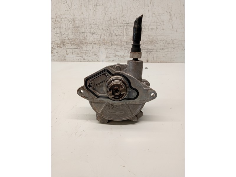 Recambio de depresor freno / bomba vacio para mercedes clase a (w169) a 180 cdi (169.007) referencia OEM IAM A6402300365 2000000